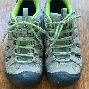KEEN hiking shoes, womens size 7